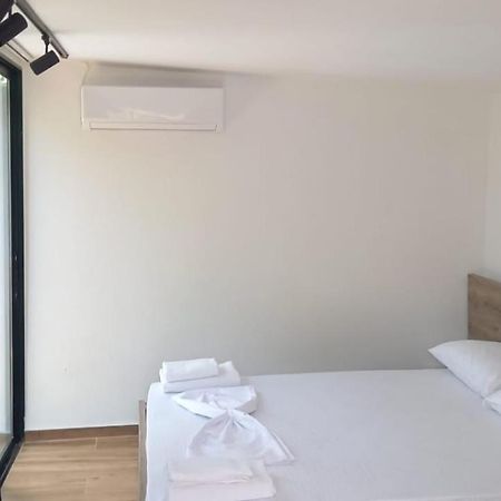 Appartamento Lino House Sarandë Esterno foto