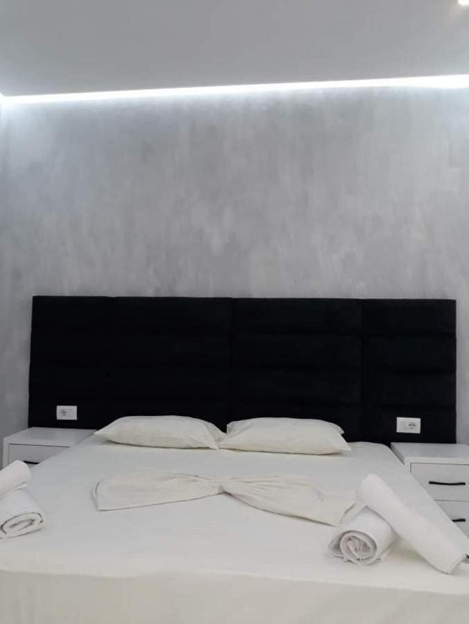 Appartamento Lino House Sarandë Esterno foto