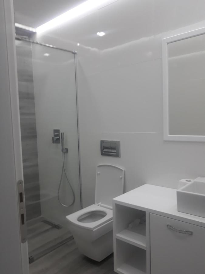 Appartamento Lino House Sarandë Esterno foto