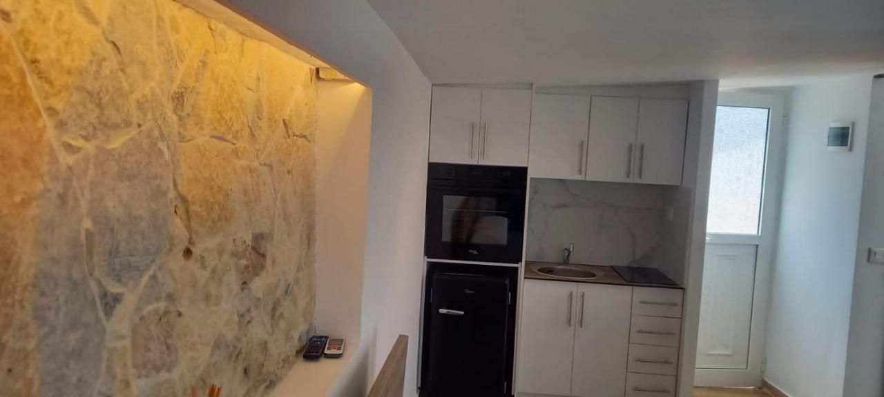 Appartamento Lino House Sarandë Esterno foto